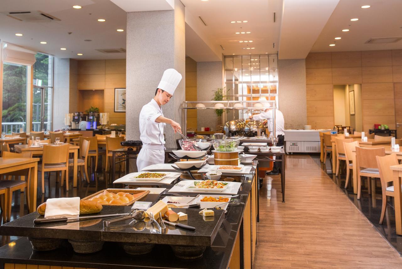 Seogwipo KAL Hotel Eksteriør billede A buffet at a hotel